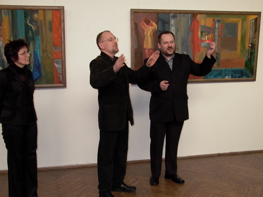 Wernisaż w dniu 14.04. 2004; L. Kulka, autor wystawy i S.Tabisz,