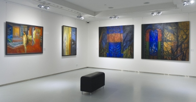 Od lewej obrazy Rytuały codzienności, Realne- nierealne, Katedra