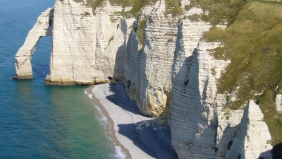 Klifowe wybrzeże w Etretat, Normandia