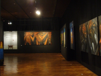 Oramus, obrazy z cyklu Katedra, w głębi po lewej Sobolewski